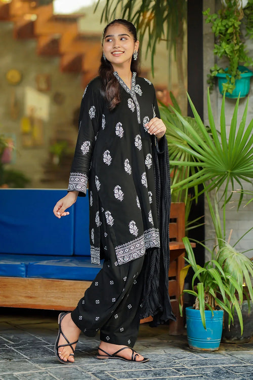 Black printed kurta set with white embroidery, stylish women's fashion for casual wear