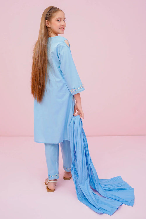 Girl in light blue embroidered kurta set with matching dupatta, trendy kids fashion