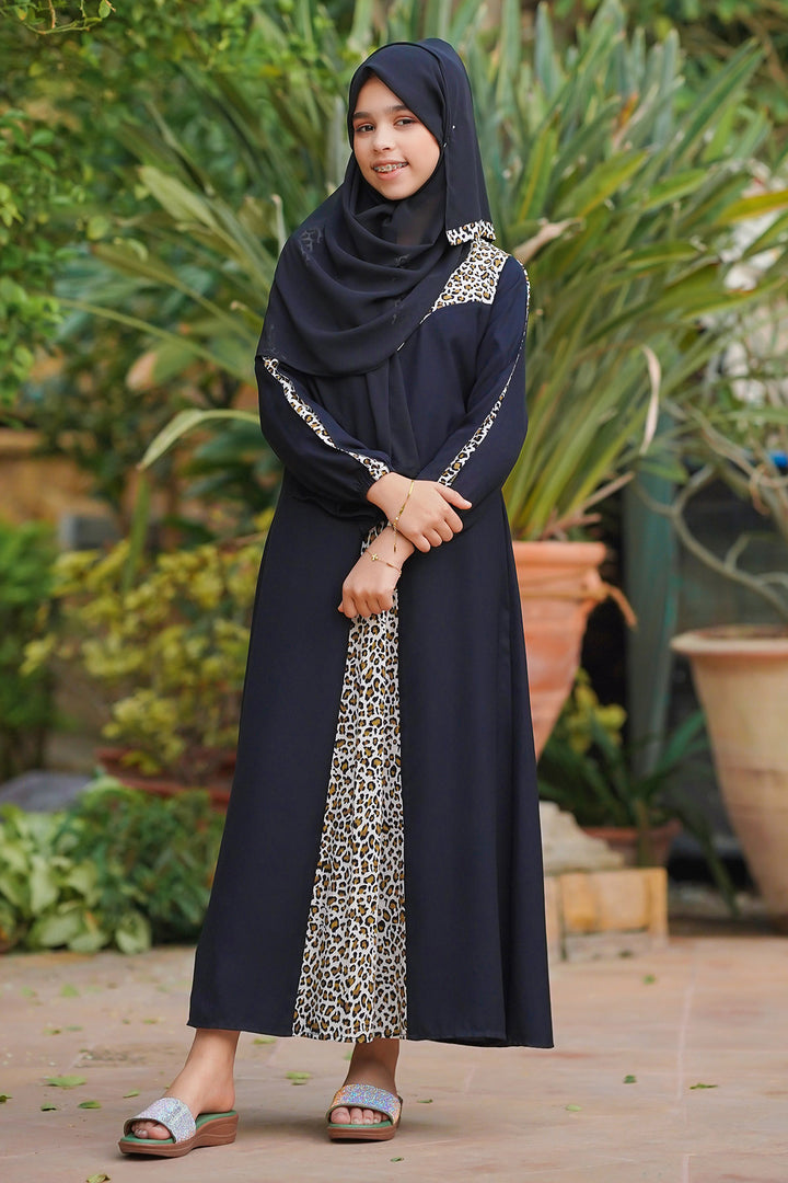 Abaya + Scarf - Wear Ochre