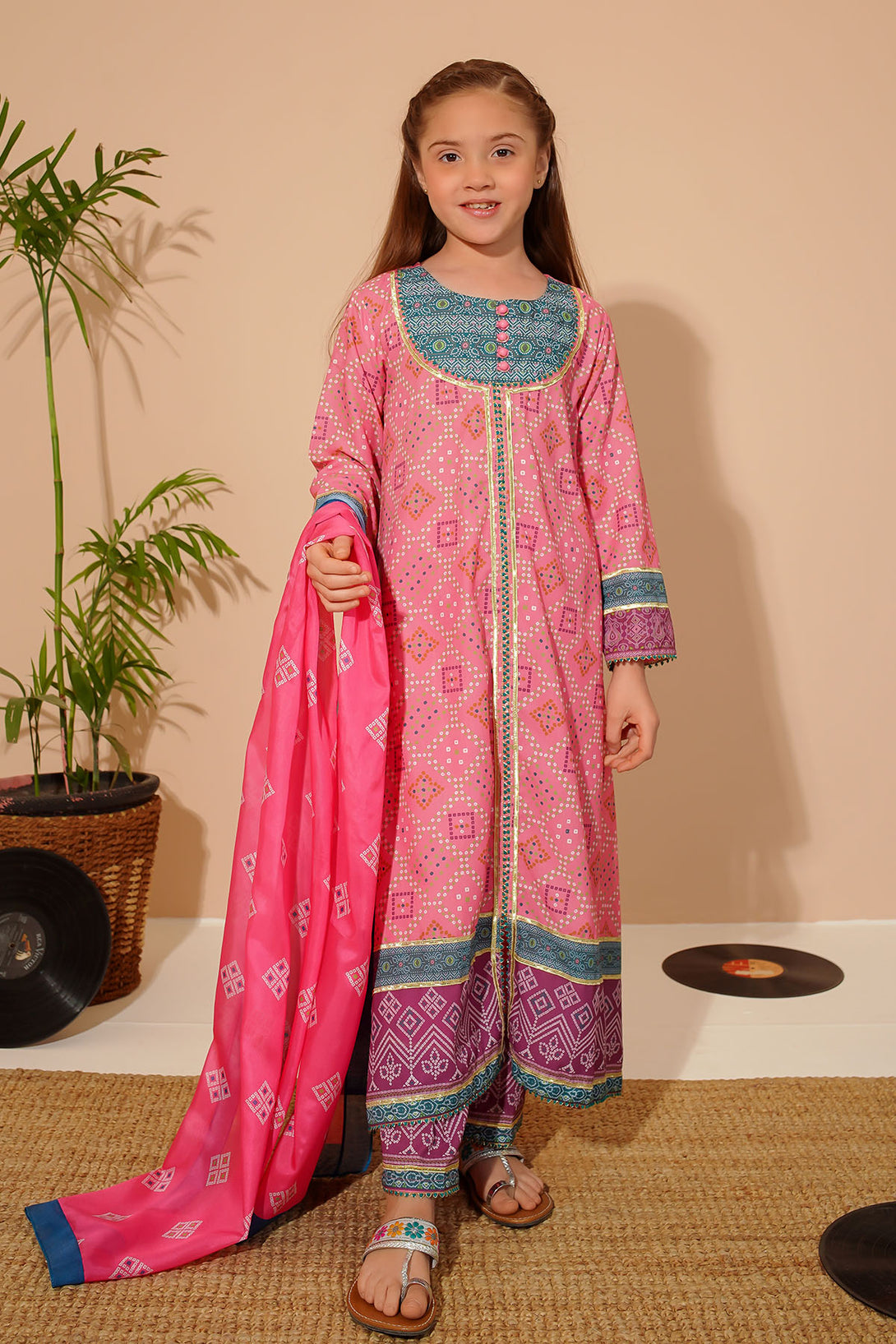 Shop the Swiss Lawn Digital Printed 3 Pc Suit with elegant design and vibrant prints. Perfect for casual and festive wear.