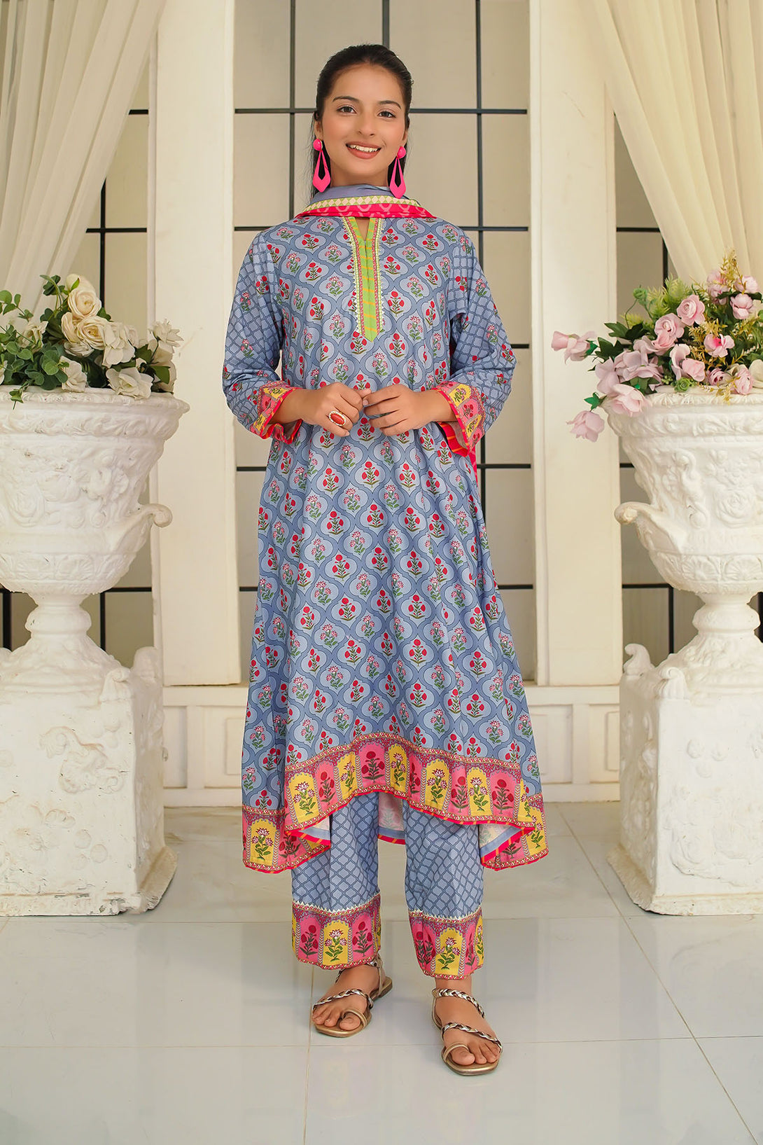 Shop the Swiss Lawn Digital Printed 3 Pc Suit for girls. Stylish, vibrant, and perfect for both casual and formal occasions.