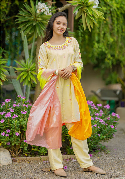 Karandi Cotton Embroidered 3 Pc Suit